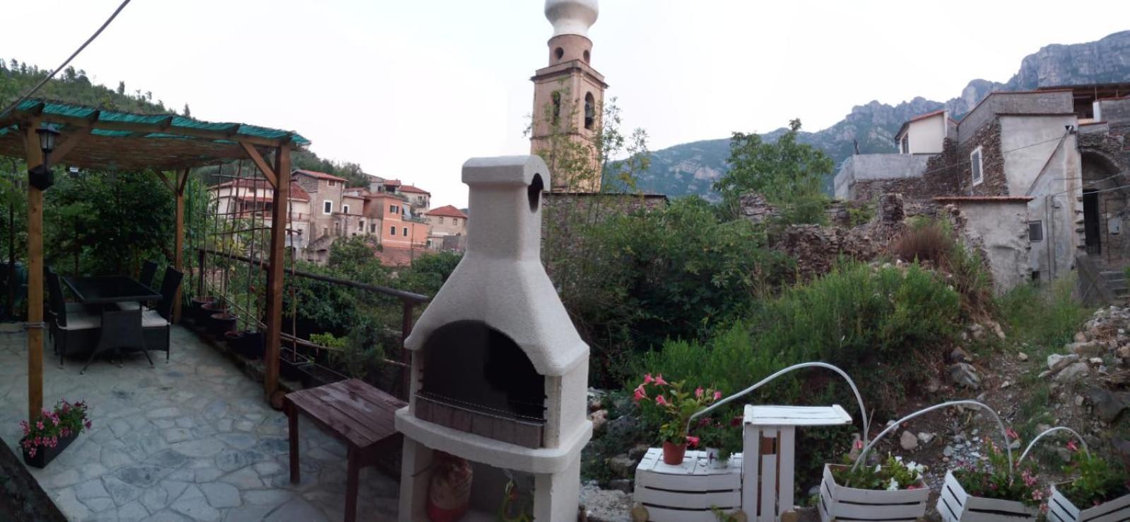 B&B 8A Castelbianco Colletta Bagian luar foto