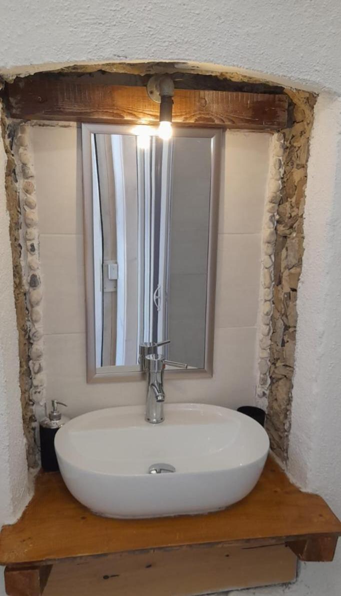 B&B 8A Castelbianco Colletta Bagian luar foto