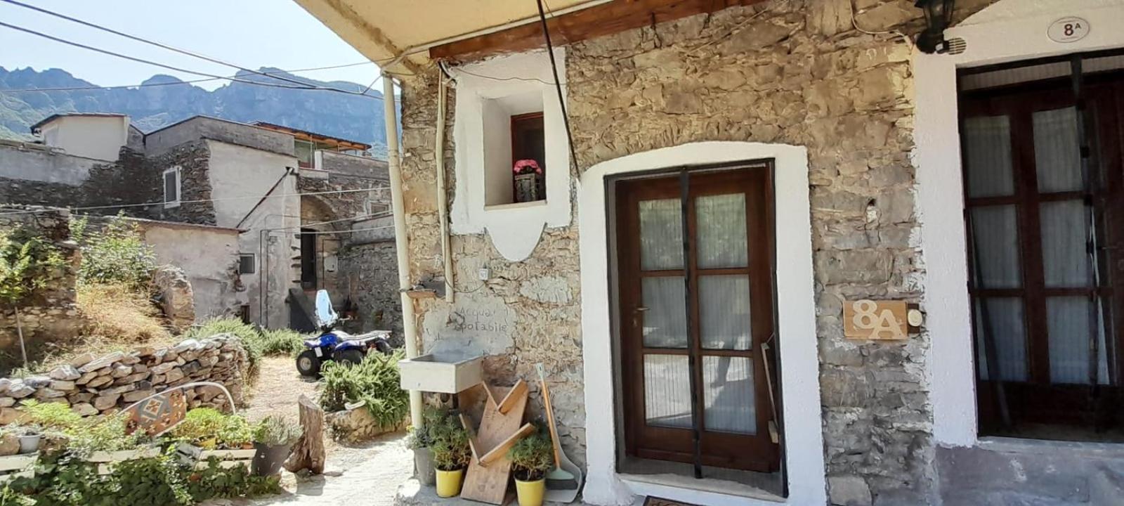 B&B 8A Castelbianco Colletta Bagian luar foto