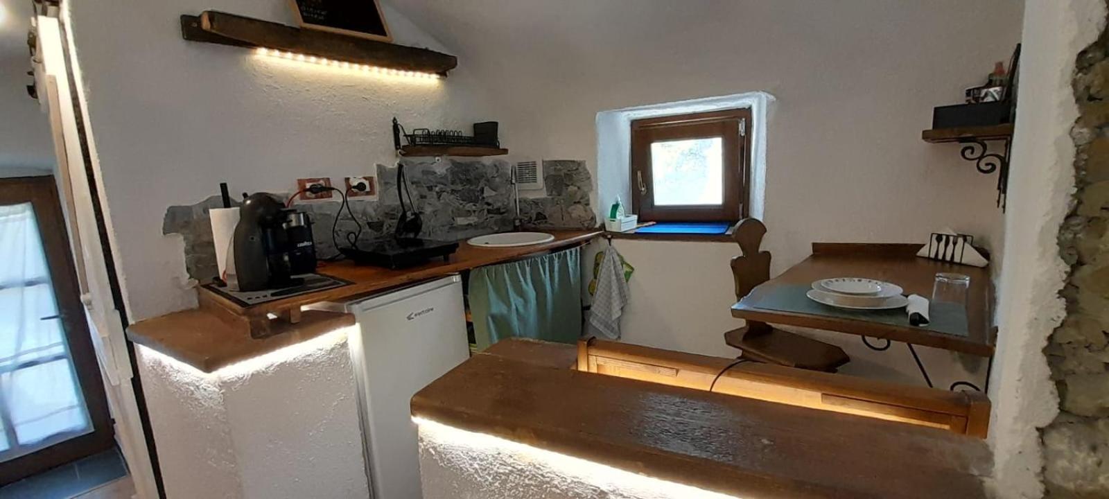B&B 8A Castelbianco Colletta Bagian luar foto